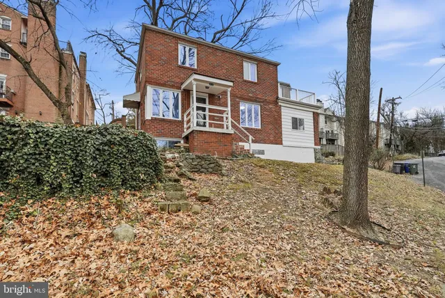 $5,250 | 2030 North Quinn Street, Arlington, VA 22209