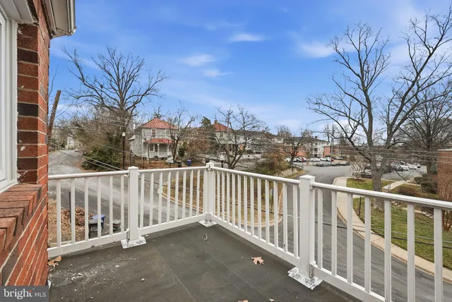 $5,250 | 2030 North Quinn Street, Arlington, VA 22209