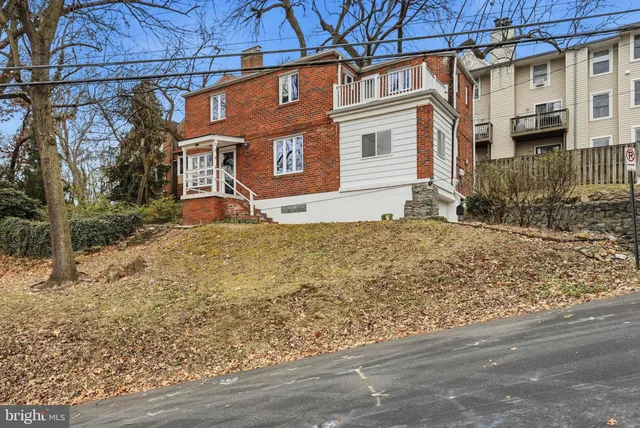 $5,250 | 2030 North Quinn Street, Arlington, VA 22209