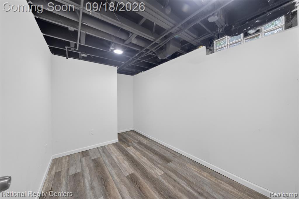 43843 Applewood Road Canton, MI 48188 - Photo 31 of 46 Gallery Image 31