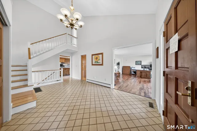 $595,500 | 36 North Farms Road, Avon, CT 06001