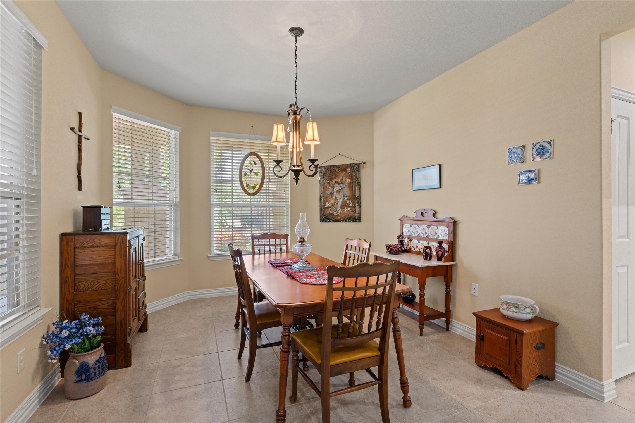 113 Independence Creek Lane Georgetown, TX 78633 - Photo 14 of 36 Gallery Image 14