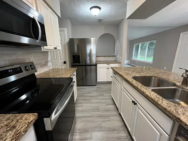 $1,675 | 6223 Brookgate Drive, Spring, TX 77373