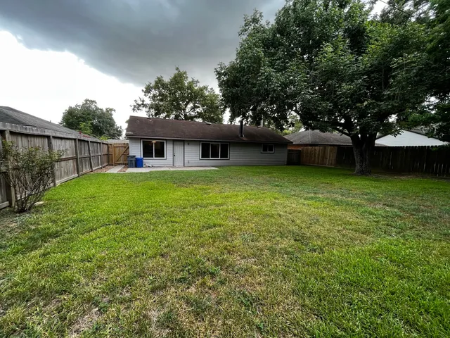 $1,675 | 6223 Brookgate Drive, Spring, TX 77373