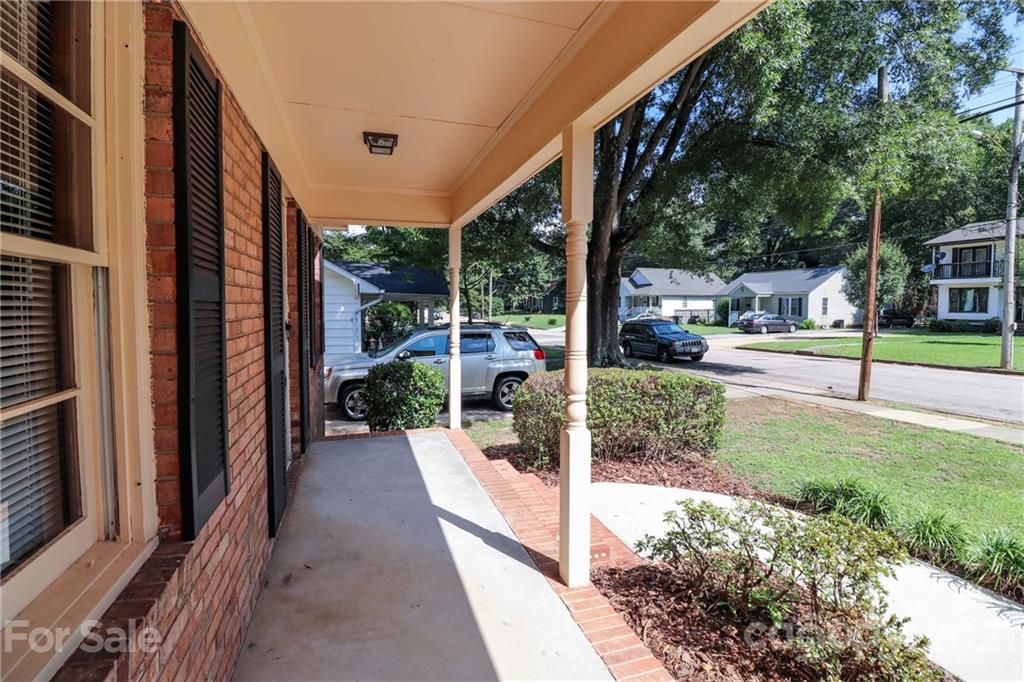 396 Spring Street Southwest Concord, NC 28025 - Photo 4 of 18 Gallery Image 4