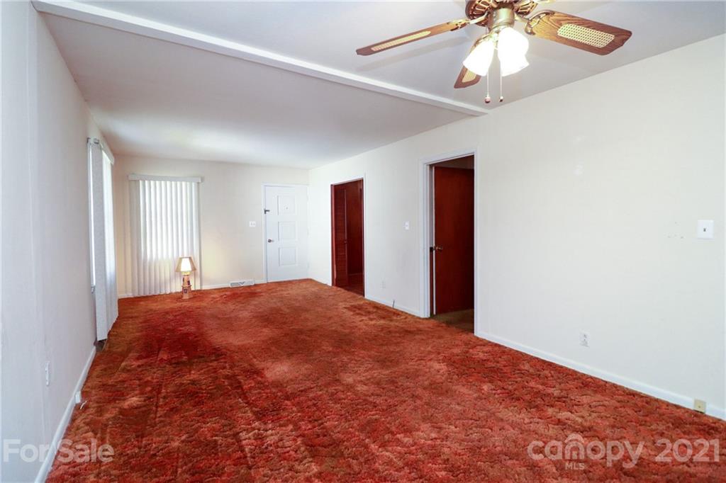 396 Spring Street Southwest Concord, NC 28025 - Photo 6 of 18 Gallery Image 6