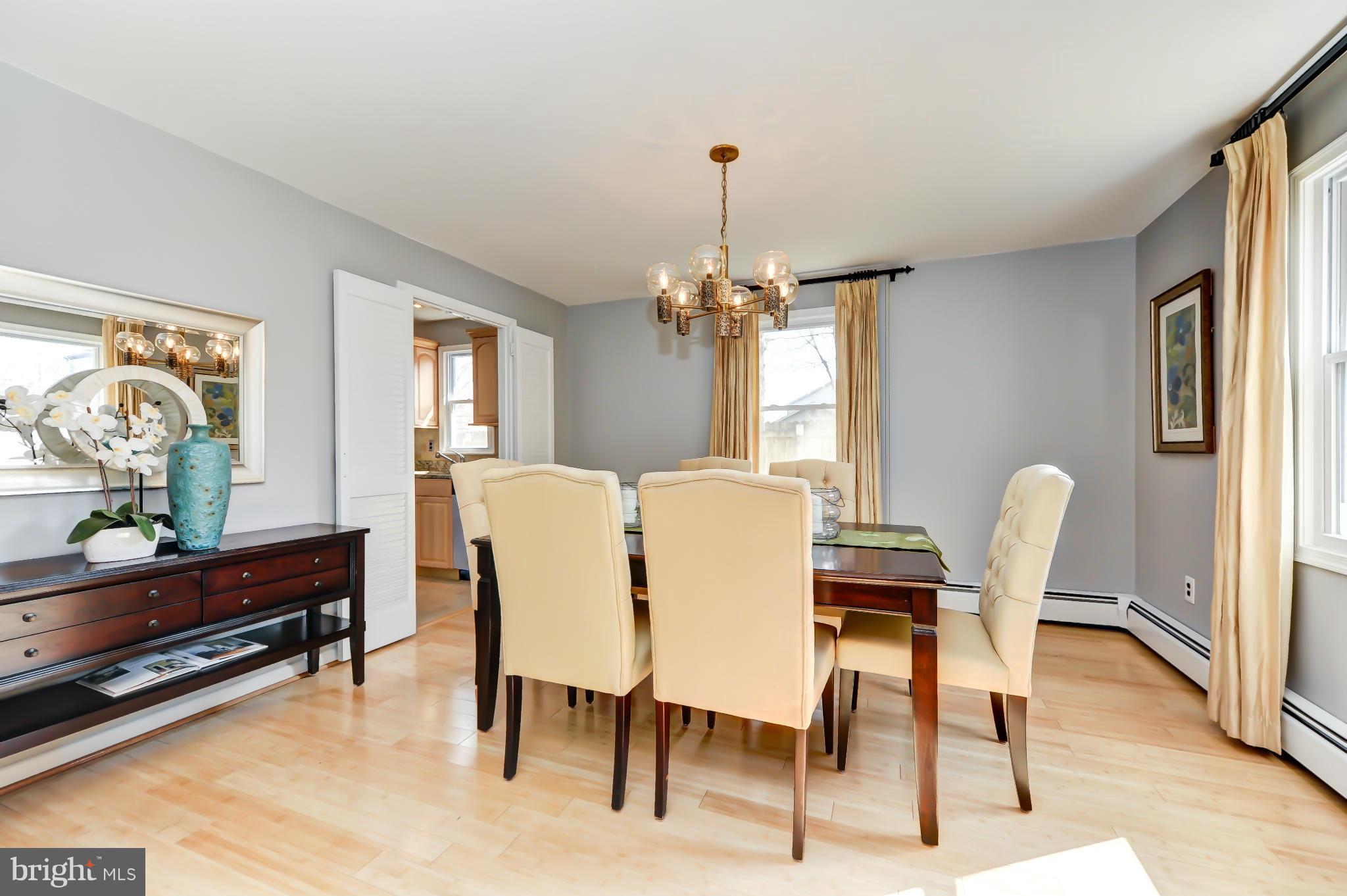 8528 Riverside Road Alexandria, VA 22308 - Photo 12 of 30 Dining Room