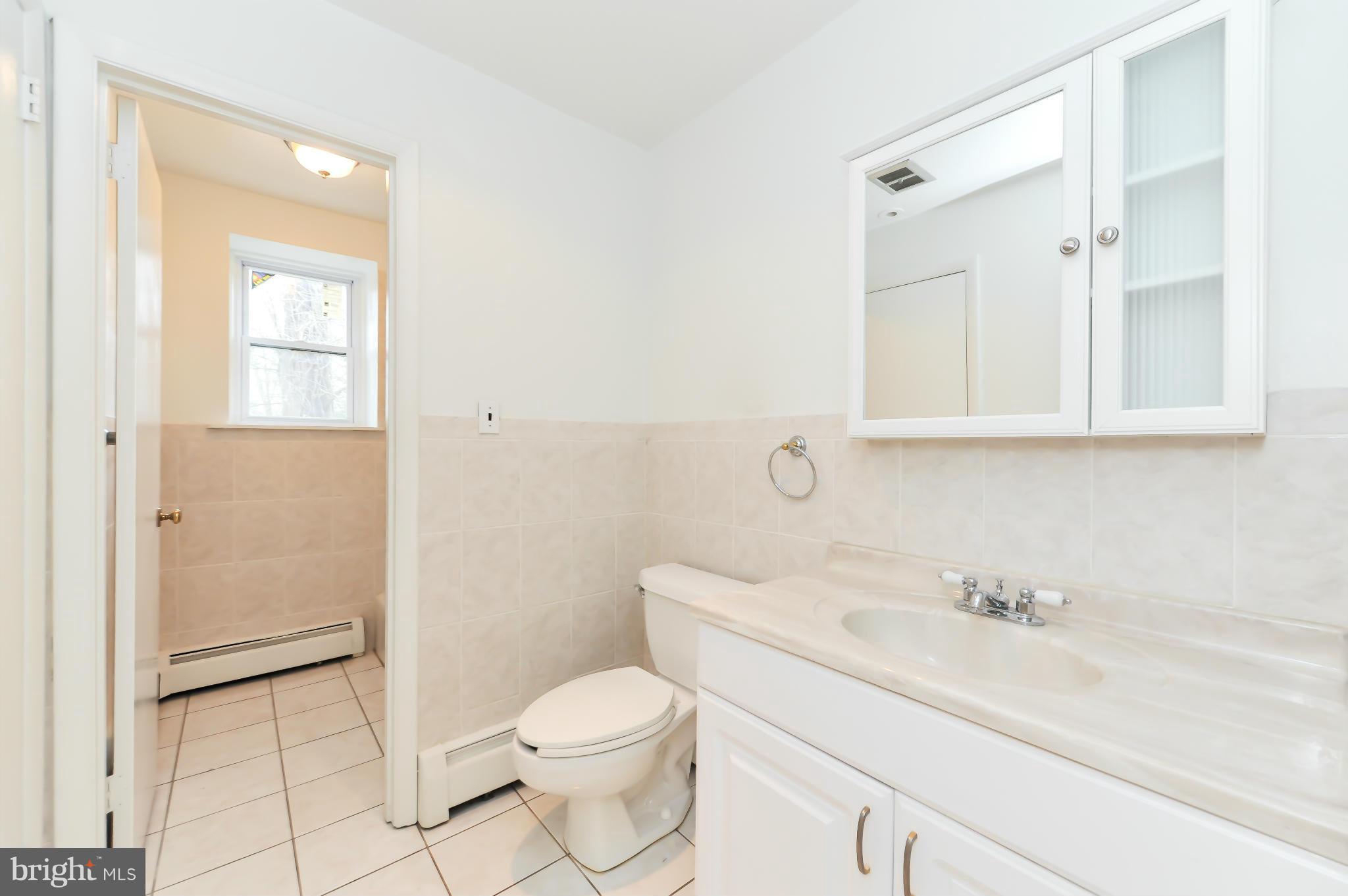 8528 Riverside Road Alexandria, VA 22308 - Photo 28 of 30 Bath