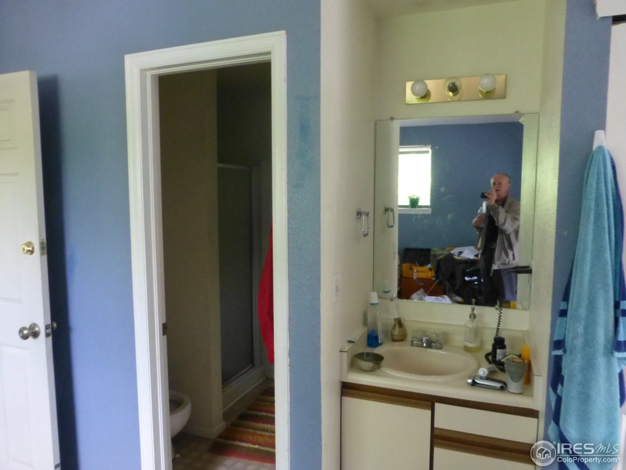 1835 Baseline Road Boulder, CO 80302 - Photo 23 of 39 Up - shared bath btwn bdrm 1 & 2