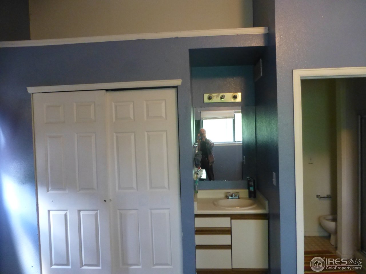 1835 Baseline Road Boulder, CO 80302 - Photo 24 of 39 Shared bath btwn bdrms