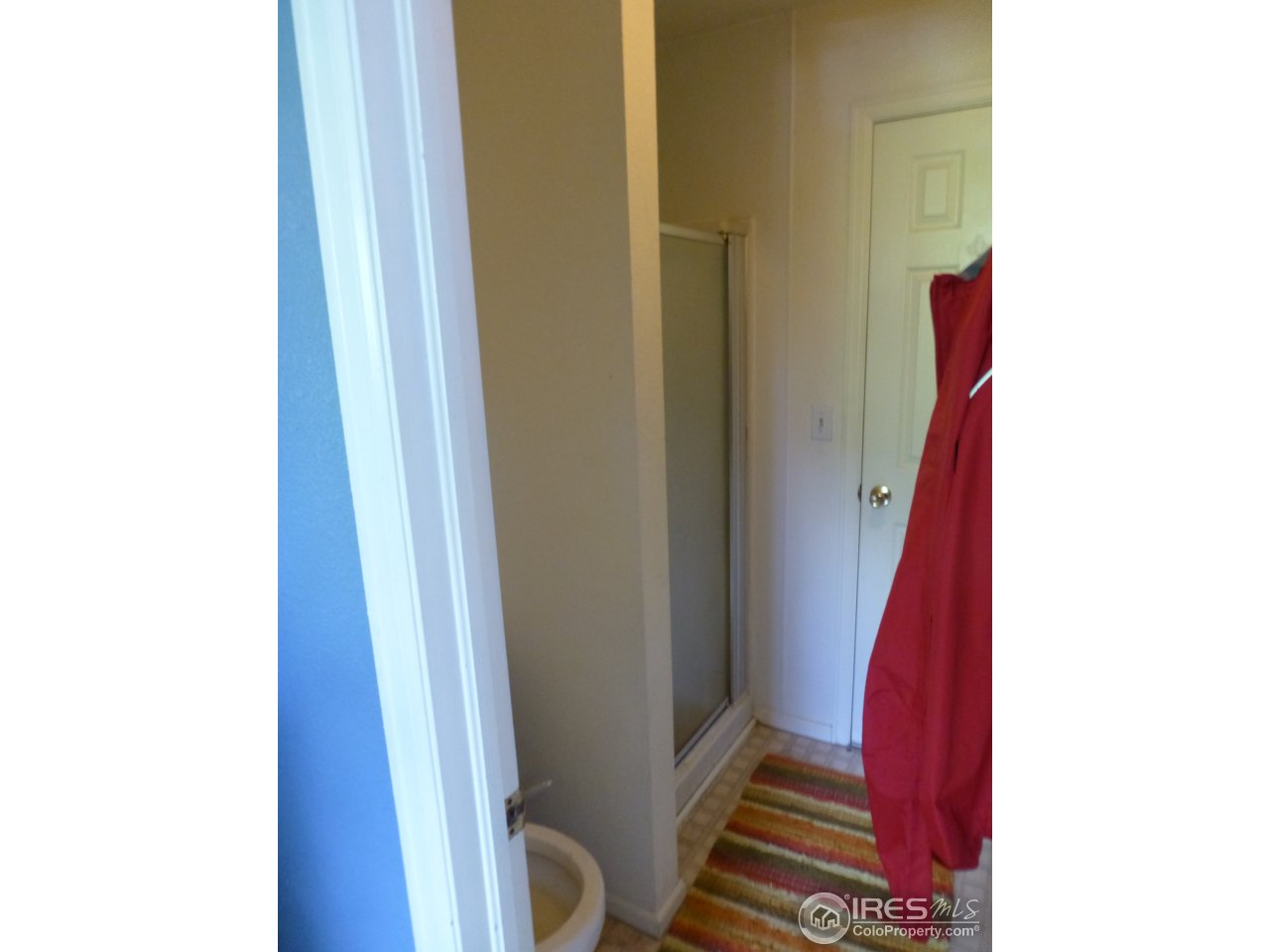 1835 Baseline Road Boulder, CO 80302 - Photo 28 of 39 Shared bath btwn 2 bdrms upper lvl