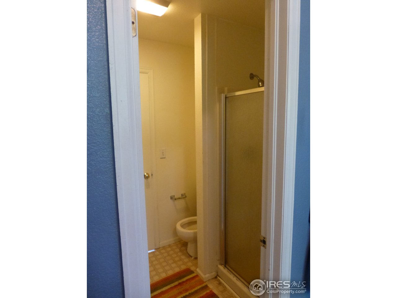 1835 Baseline Road Boulder, CO 80302 - Photo 29 of 39 Shared bath btwn 2 bdrms up