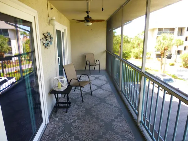$2,100 | 5557 Sea Forest Drive, Unit 215, New Port Richey, FL 34652