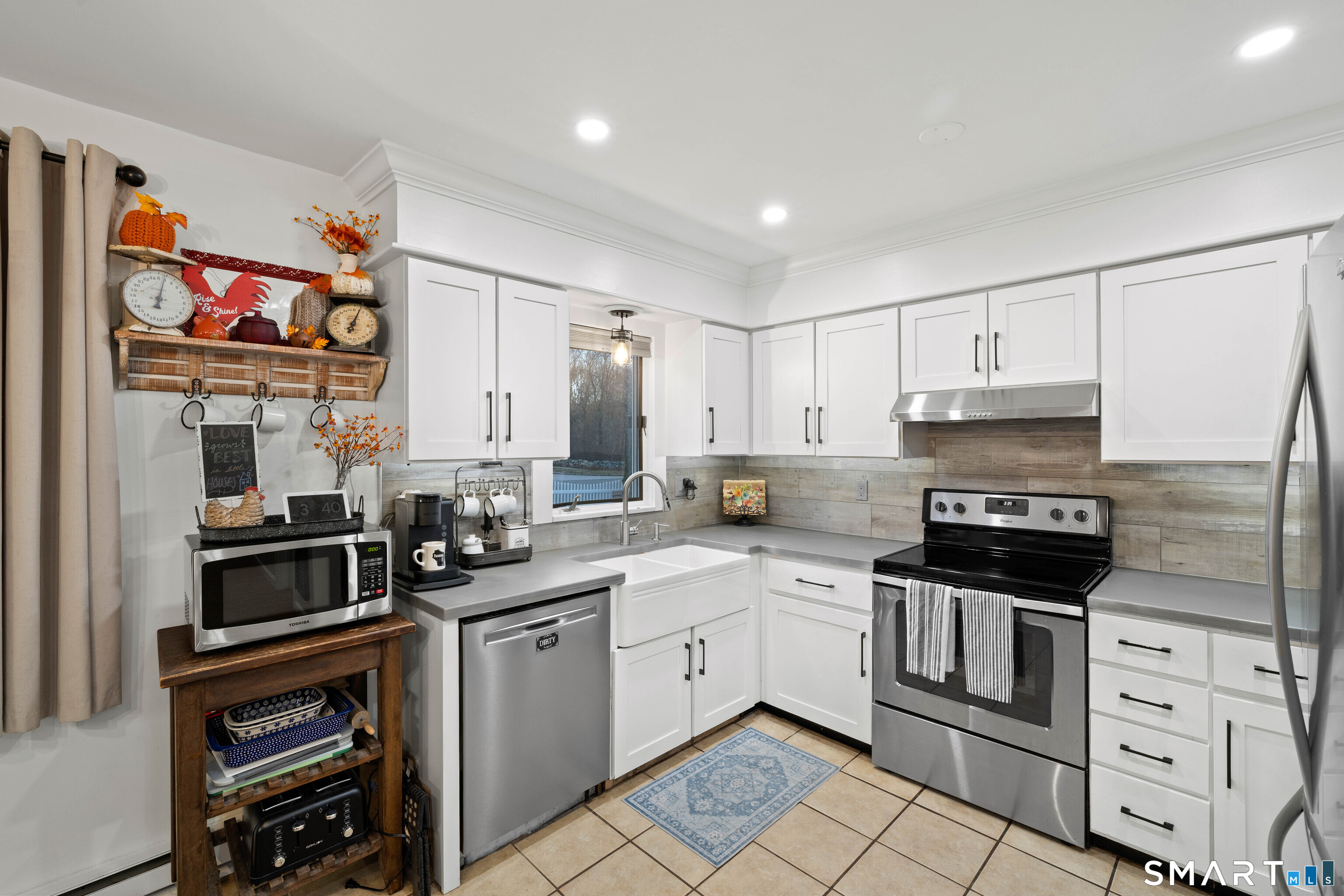 1 Marcel Road Groton, CT 06355 - Photo 12 of 35