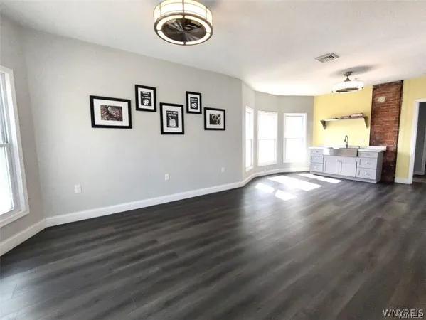 $269,900 | 543 South Park Avenue, Buffalo, NY 14204