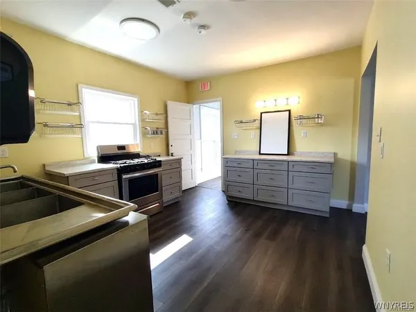 $269,900 | 543 South Park Avenue, Buffalo, NY 14204