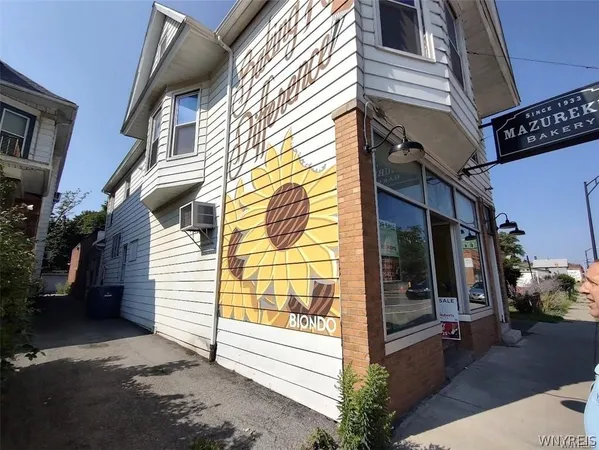 $269,900 | 543 South Park Avenue, Buffalo, NY 14204