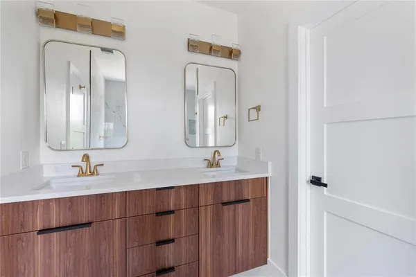 $949,999 | 7602 Northcrest Boulevard, Unit 1, Austin, TX 78752