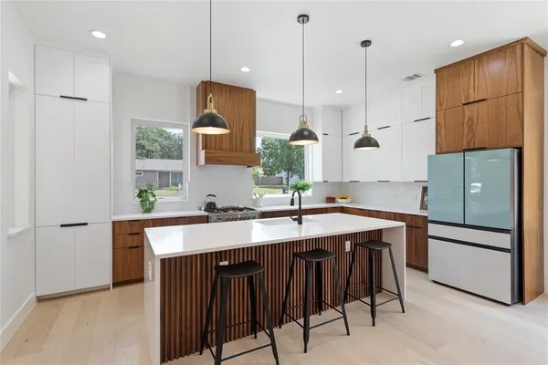 $949,999 | 7602 Northcrest Boulevard, Unit 1, Austin, TX 78752