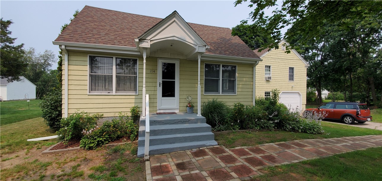 214 Bradford Road Westerly, RI 02808 - Photo 2 of 50 Gallery Image 2