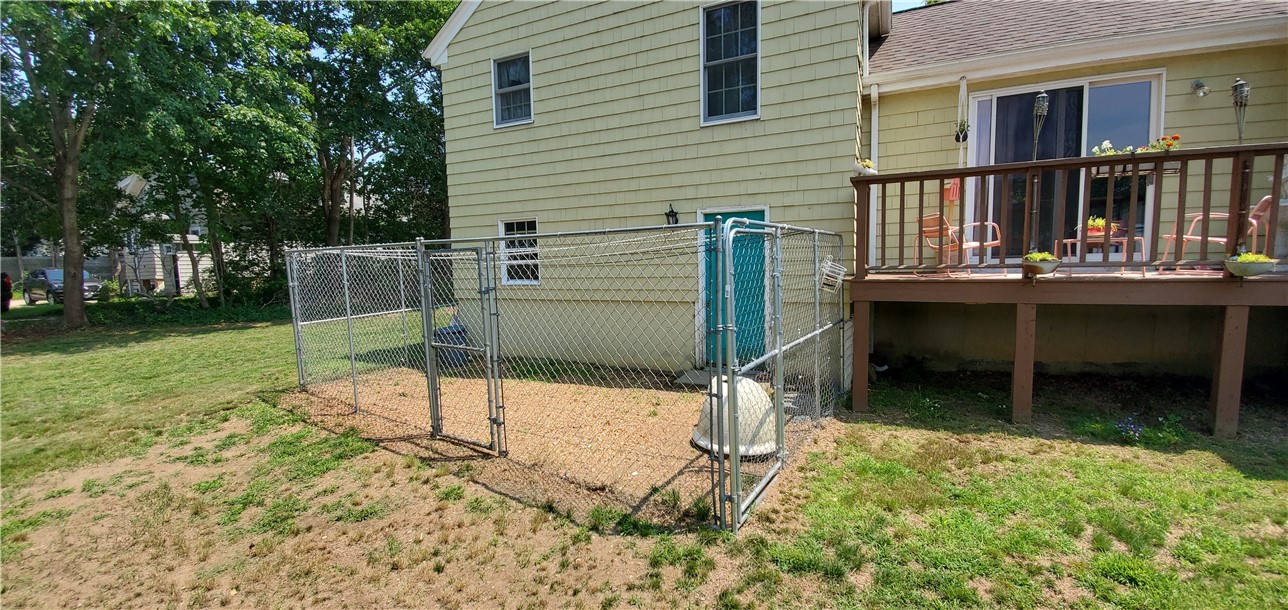 214 Bradford Road Westerly, RI 02808 - Photo 9 of 50 Dog pen