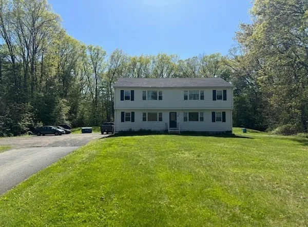$1,900 | 81 Old Amherst Road, Belchertown, MA 01007