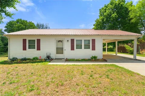 $178,000 | 1084 Middlefork Drive, Walnut Cove, NC 27052