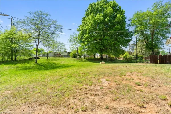 $178,000 | 1084 Middlefork Drive, Walnut Cove, NC 27052