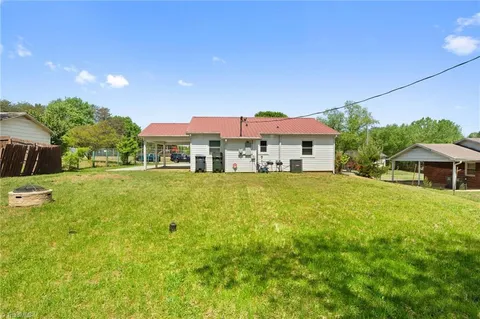 $178,000 | 1084 Middlefork Drive, Walnut Cove, NC 27052