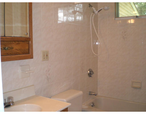 8 Meadowvale Road Burlington, MA 01803 - Photo 5 of 11 Gallery Image 5
