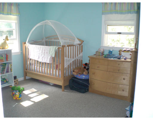 8 Meadowvale Road Burlington, MA 01803 - Photo 6 of 11 Gallery Image 6