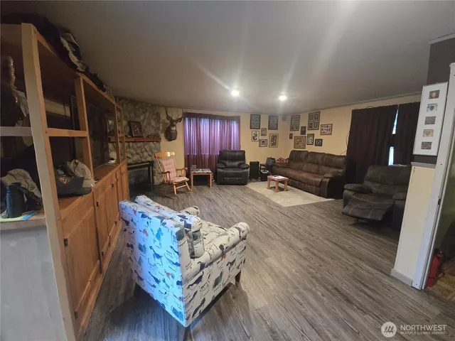 $890,000 | 22407 87th Avenue West, Edmonds, WA 98026