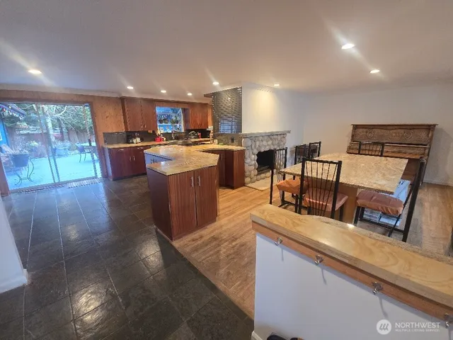 $875,000 | 22407 87th Avenue West, Edmonds, WA 98026