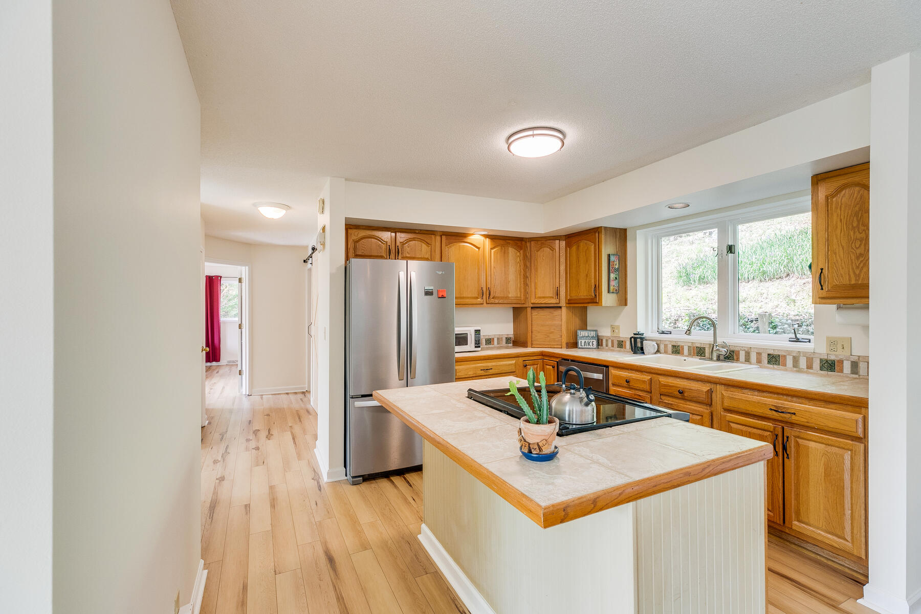 448 Lakeshore Road Bluff City, TN 37618 - Photo 11 of 28 116