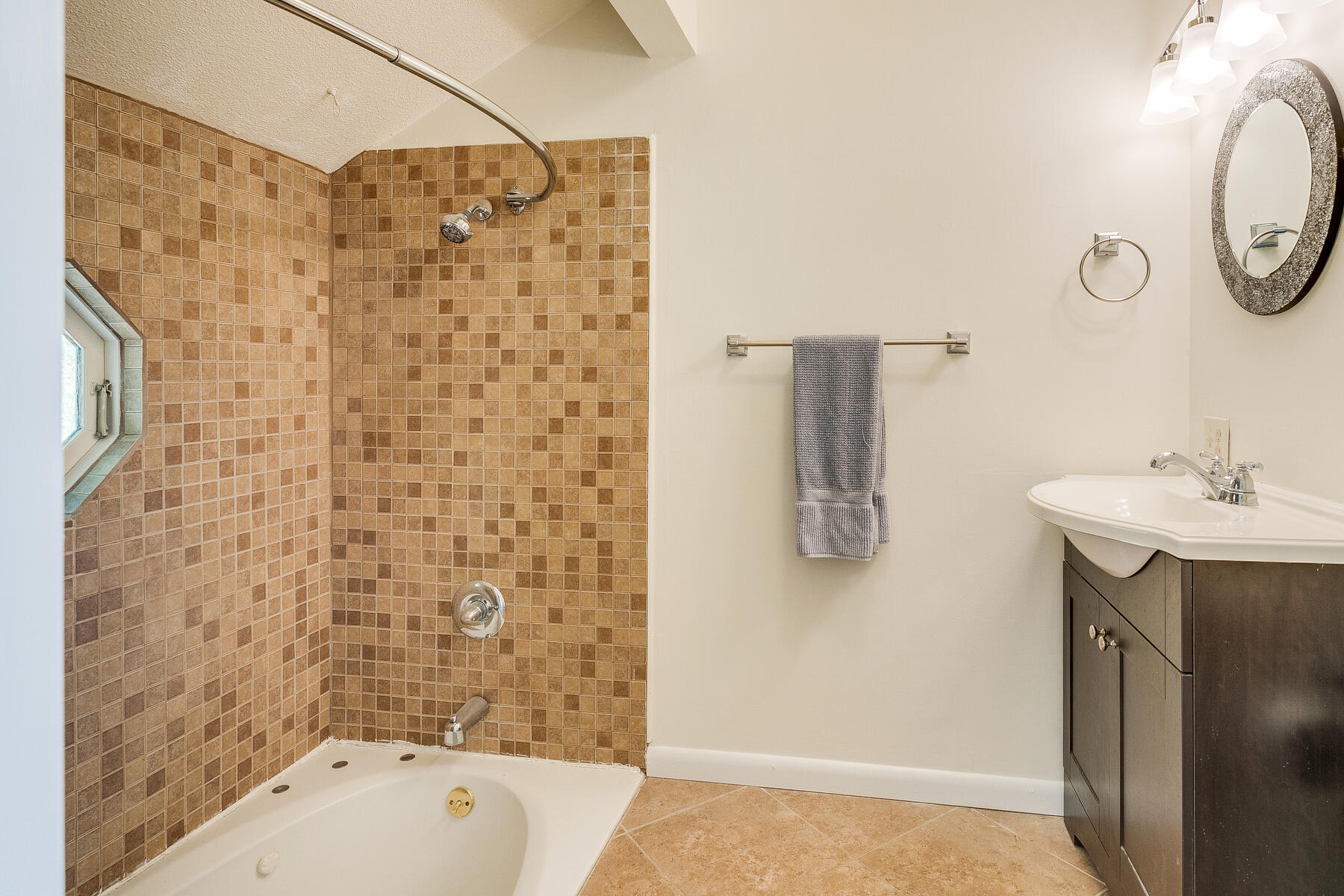 448 Lakeshore Road Bluff City, TN 37618 - Photo 16 of 28 129