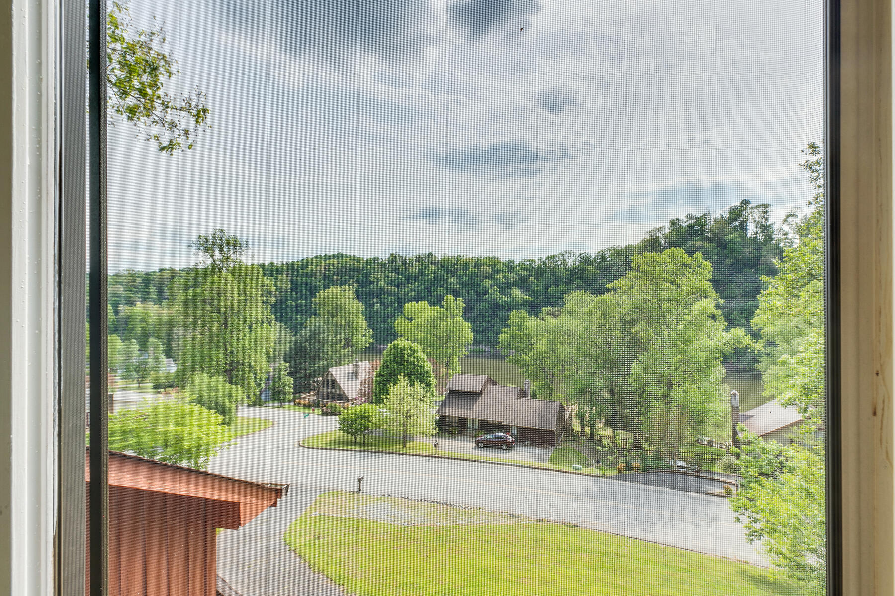 448 Lakeshore Road Bluff City, TN 37618 - Photo 19 of 28 137