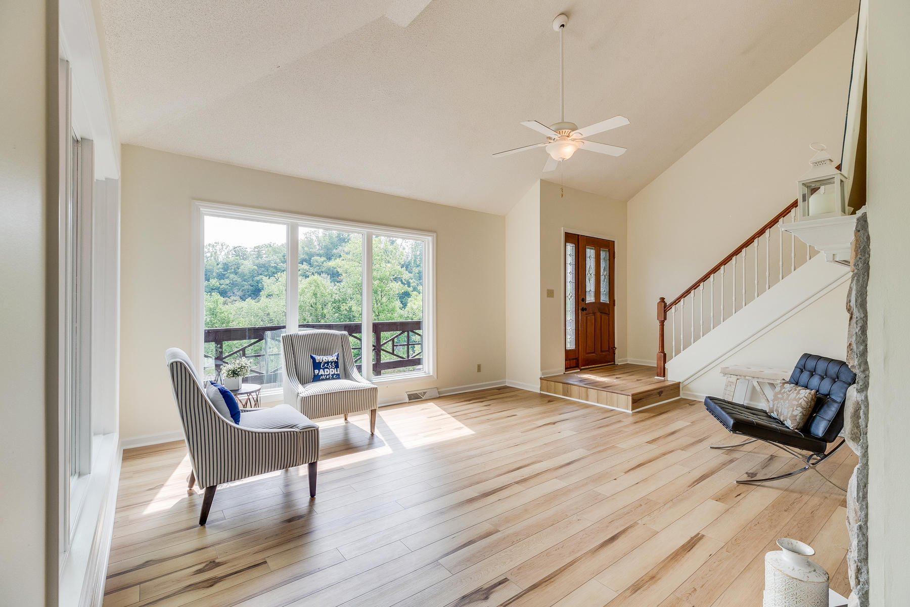 448 Lakeshore Road Bluff City, TN 37618 - Photo 5 of 28 109