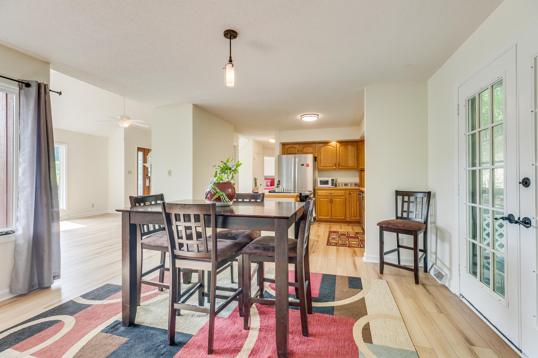 448 Lakeshore Road Bluff City, TN 37618 - Photo 10 of 28 115