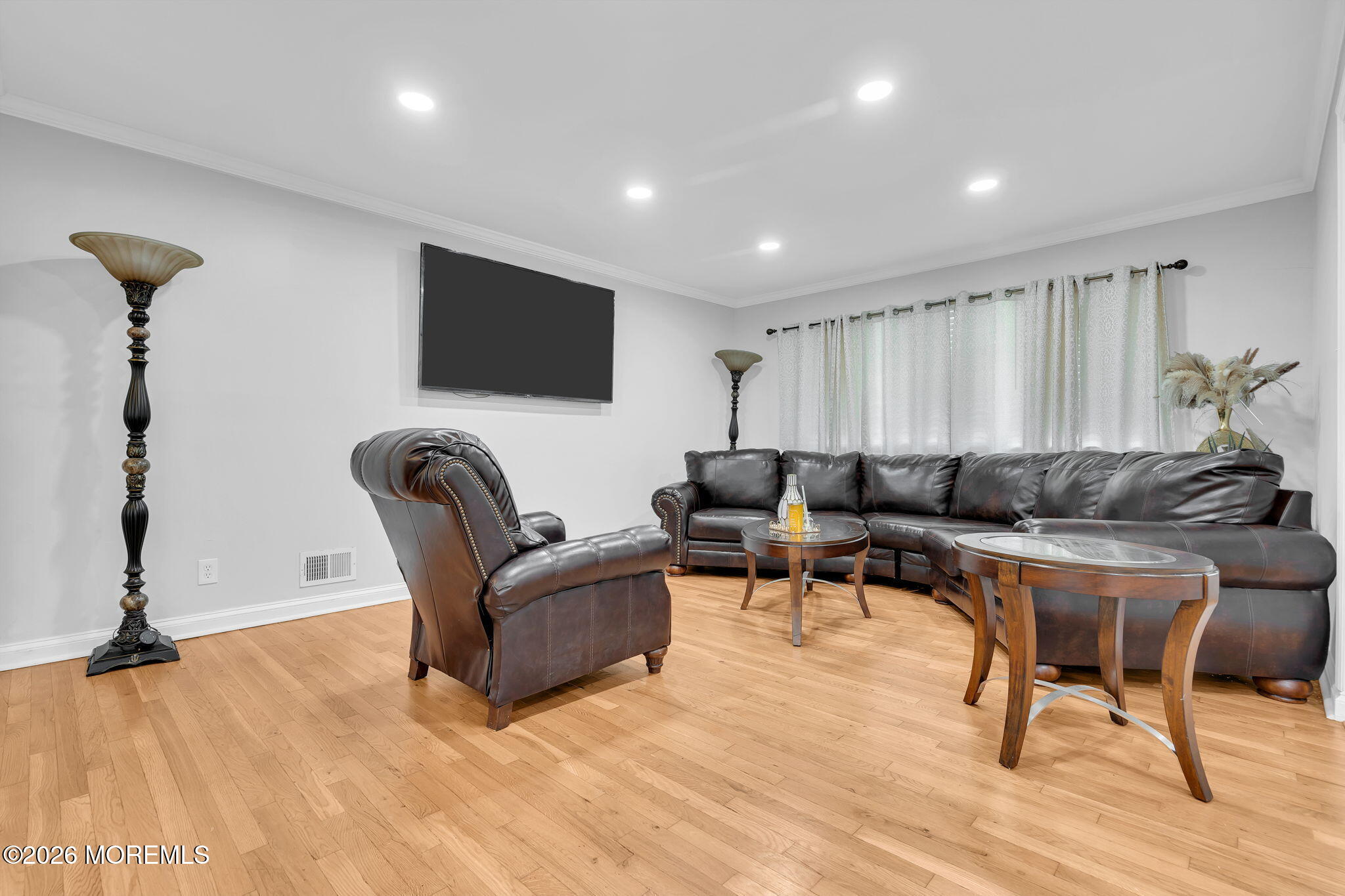 905 Fordham Road Neptune Township, NJ 07753 - Photo 3 of 28 11-web-or-mls-DSC04209