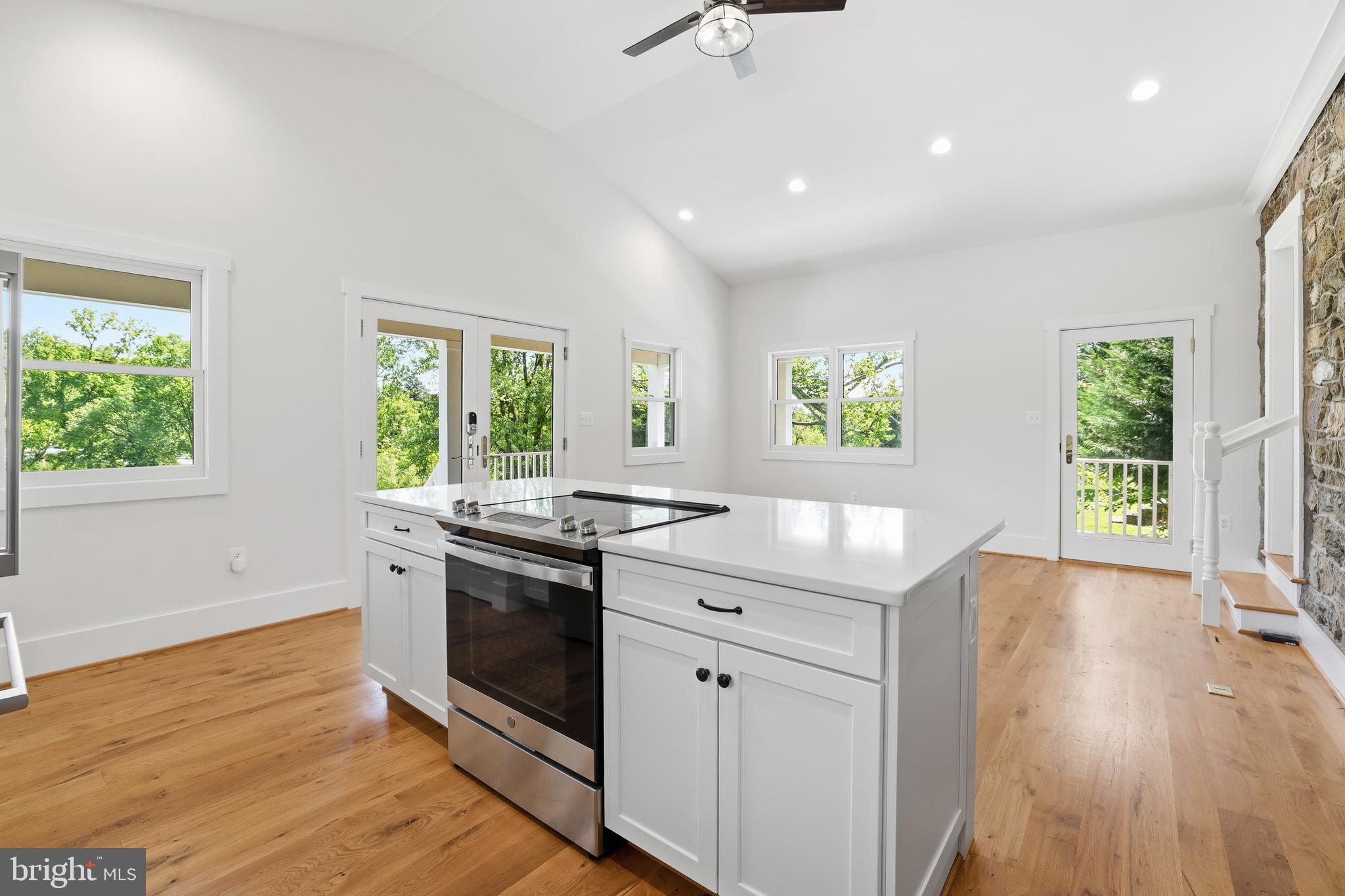17781 Roxbury Hall Road Leesburg, VA 20175 - Photo 73 of 107 New kitchen renovation in guest cottage