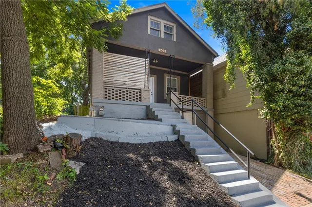 $220,000 | 627 Sumner Avenue, Kansas City, KS 66101
