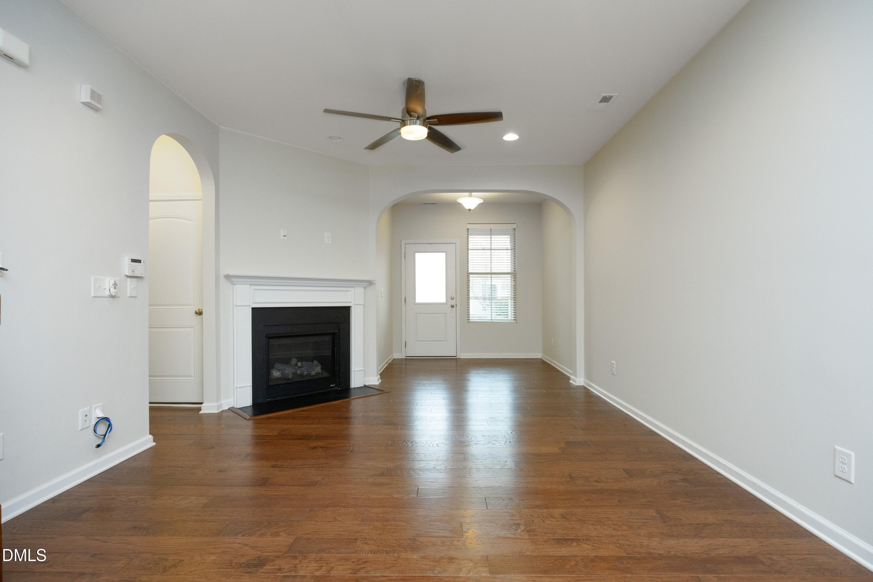 10111 Raven Tree Drive Raleigh, NC 27617 - Photo 4 of 31 06Living