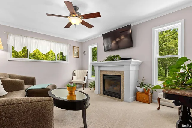 $550,000 | 1021 Gale Lake Road, East Galesburg, IL 61430