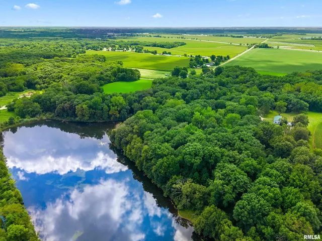 $550,000 | 1021 Gale Lake Road, East Galesburg, IL 61430