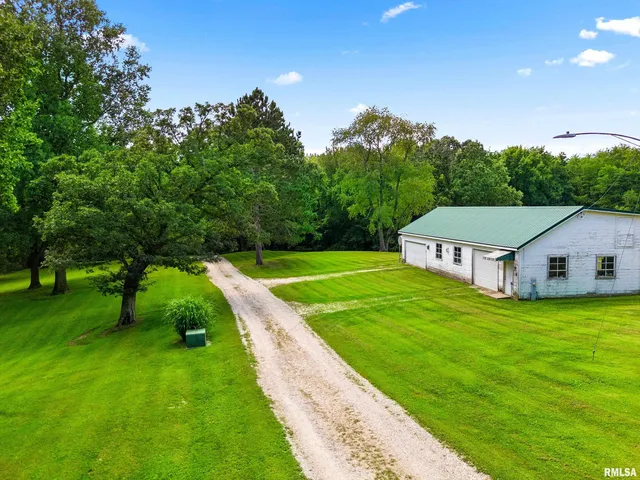 $550,000 | 1021 Gale Lake Road, East Galesburg, IL 61430