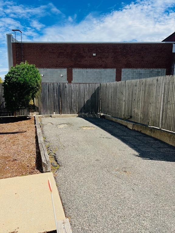 63 Loomis Street, Unit 63 Cambridge, MA 02138 - Photo 24 of 24