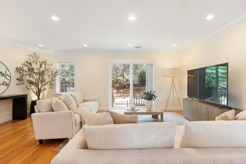 $1,125,000 | 63 Loomis Street, Unit 63, Cambridge, MA 02138