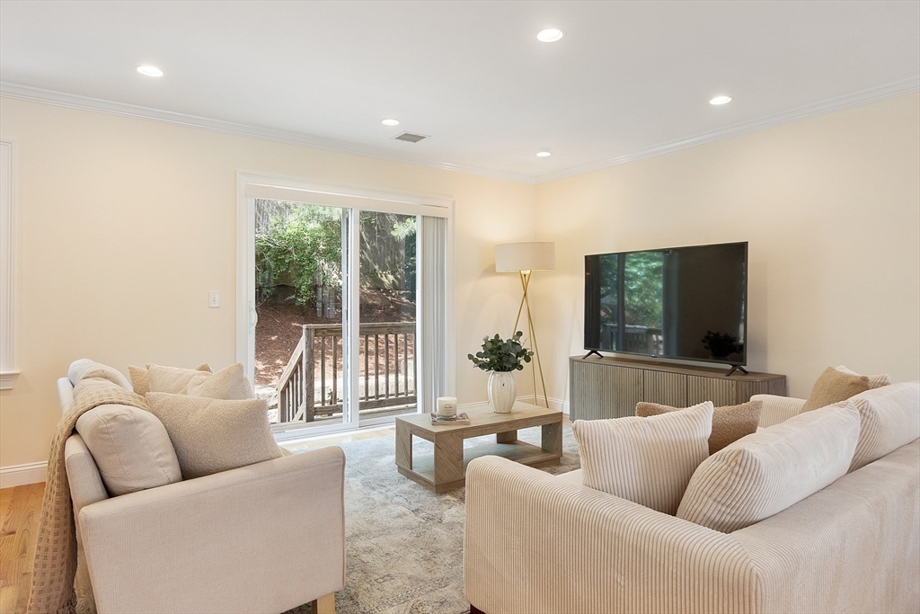 63 Loomis Street, Unit 63 Cambridge, MA 02138 - Photo 4 of 24