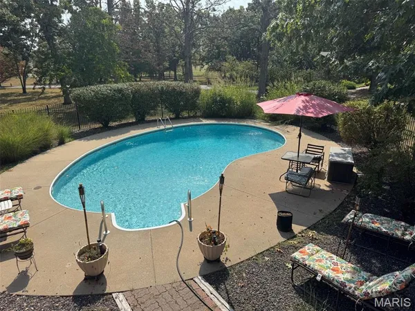 $379,900 | 20448 Oakway Drive, Lebanon, MO 65536