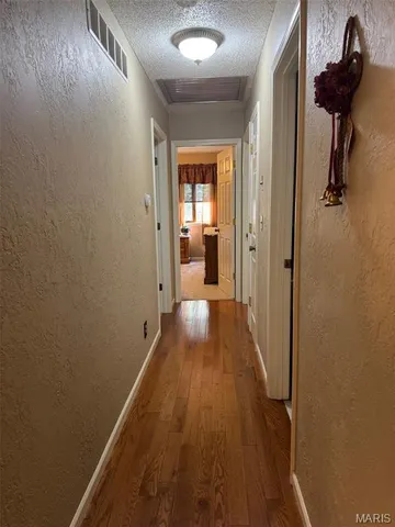 $379,900 | 20448 Oakway Drive, Lebanon, MO 65536